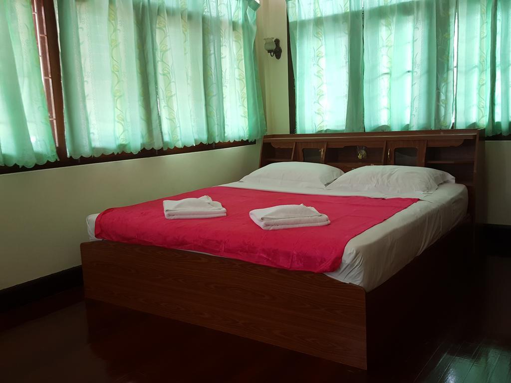 Emmanuel Guesthouse Prachuap Khiri Khan Ngoại thất bức ảnh